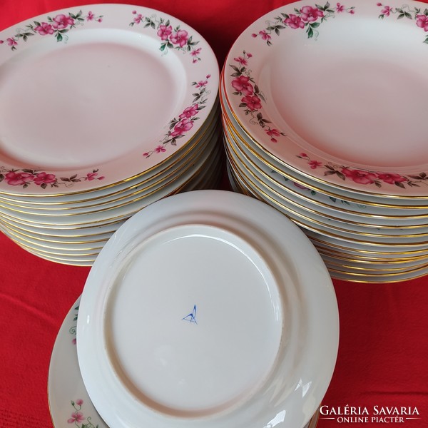 Alföldi porcelán tányérok