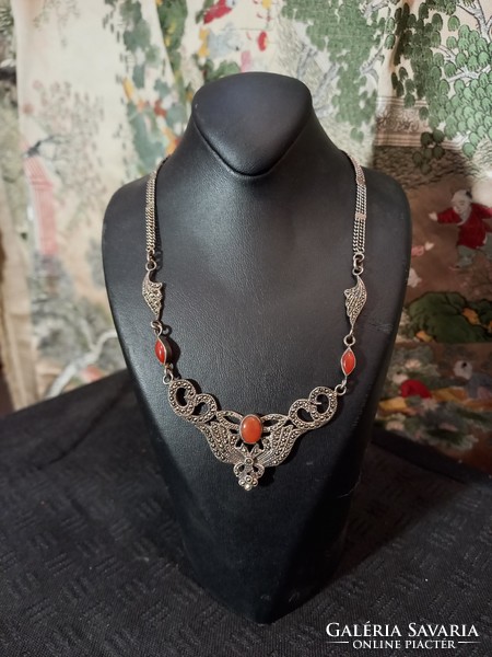 Silver necklace with marcasite and carnelian