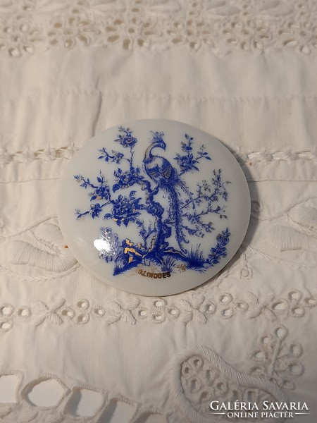 Limoges porcelain brooch, 5.5 cm