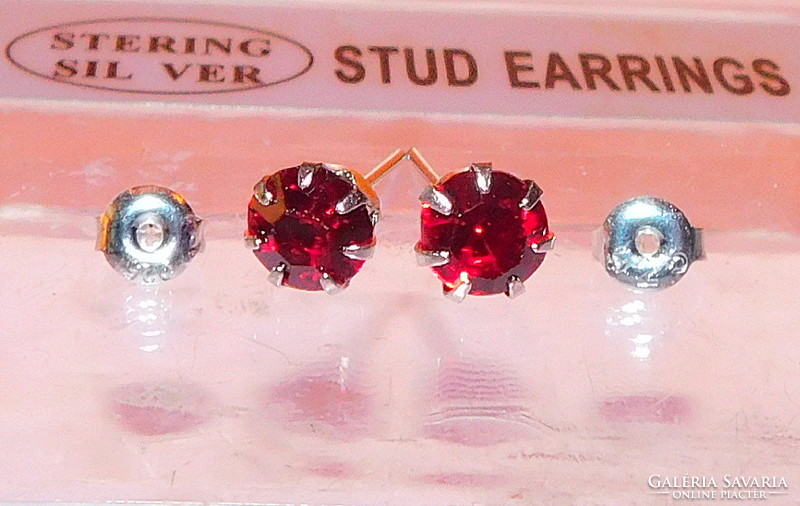 Sparkling ruby red luster crystal stone earrings