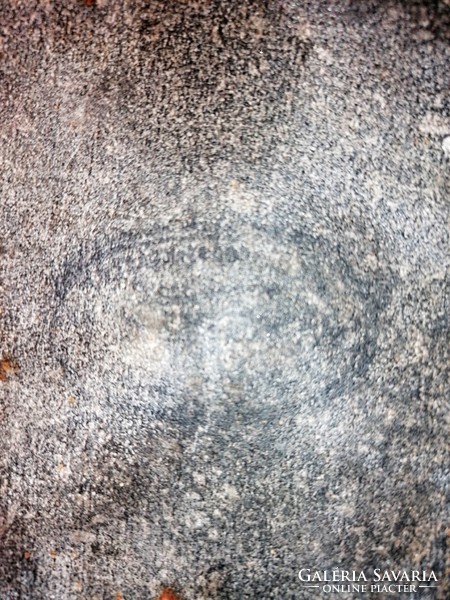 Bronz dombormű," az íjász", márvány alapon