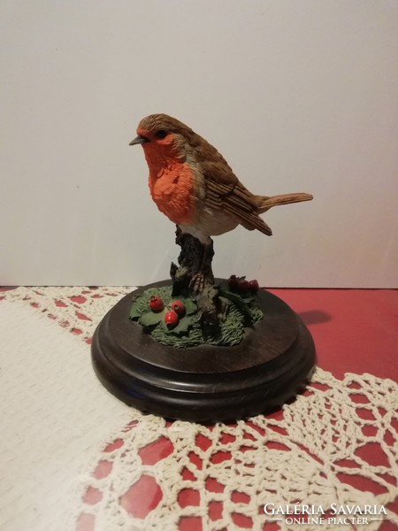 Royal doulton sculpture - robin