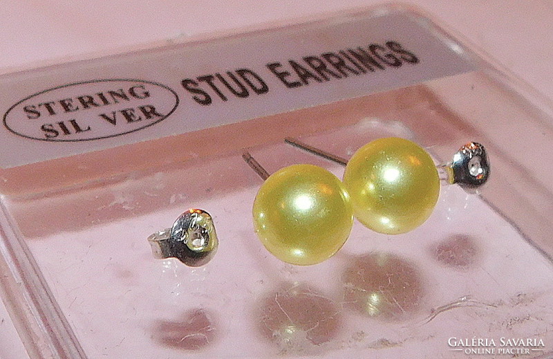 Pastel yellow-yellow shell pearl pearl earrings