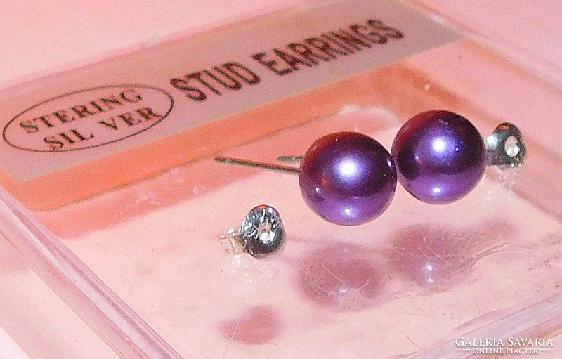 Velvet purple shell pearl pearl earrings