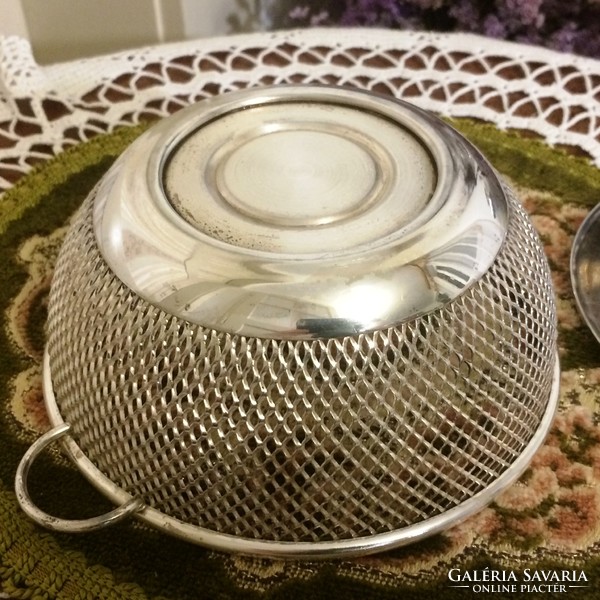 Special silver-plated, vintage, warming pad with kettle warmer and nice glossy finish