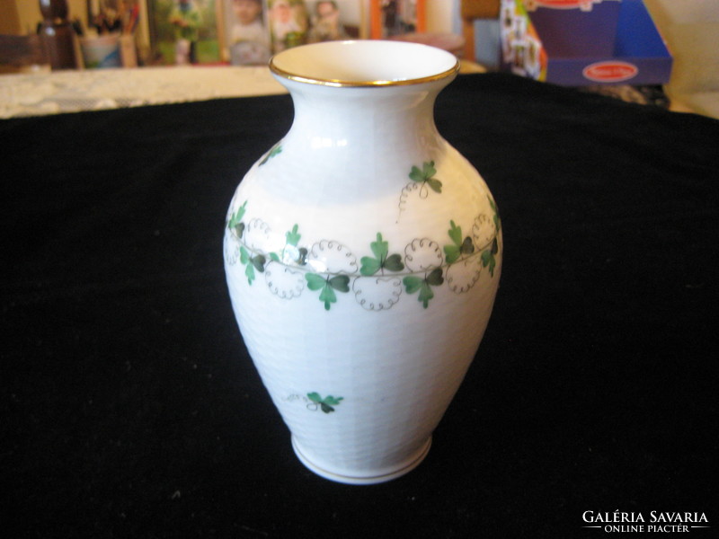 Herend vase with parsley, old markings, hand-painted, 19 cm beautiful condition