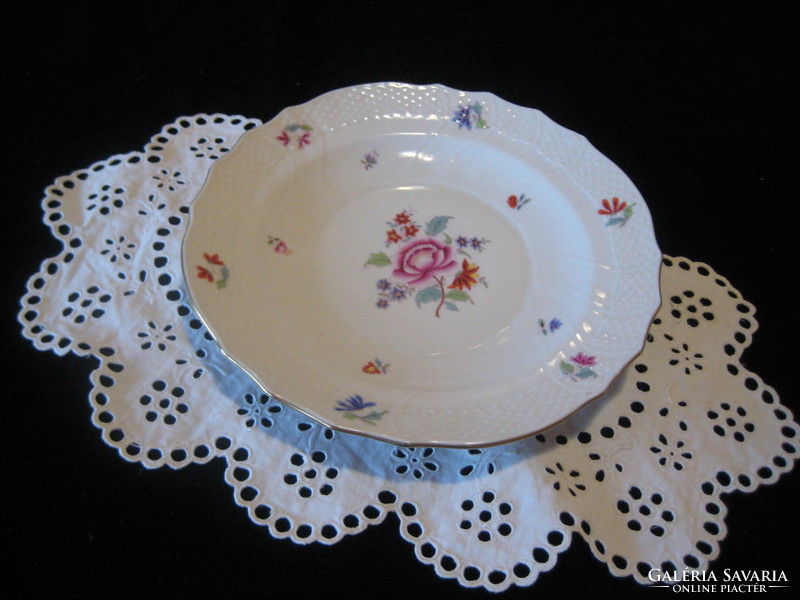 Herendi  régi   tányér  18,7  cm  szép állapot , készült a 40- es években