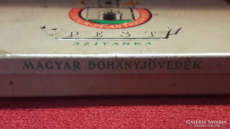 Old metal cigarette box, tin box (m2174)