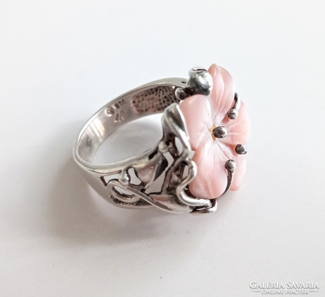 Craftsman silver ring with mother-of-pearl flower decoration 18mm