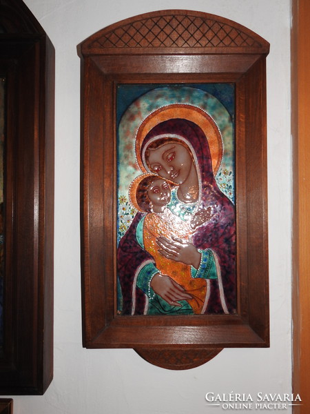 Elizabeth Zsóri Balogh's fire enamel image is a carved large altarpiece 3.