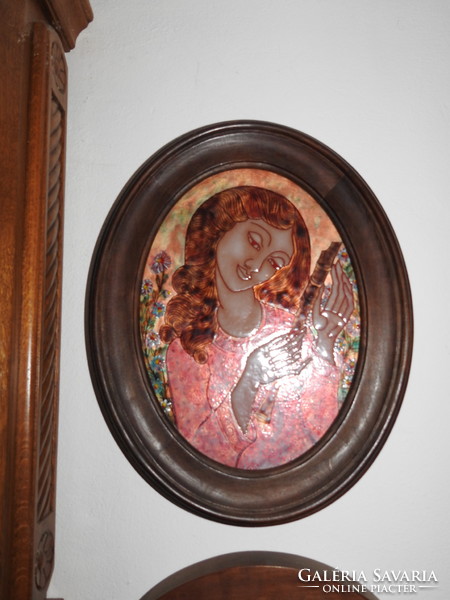 Zsóri Balogh Erzsébet tűzzománc kép - Nő furulyával - ovális keretben