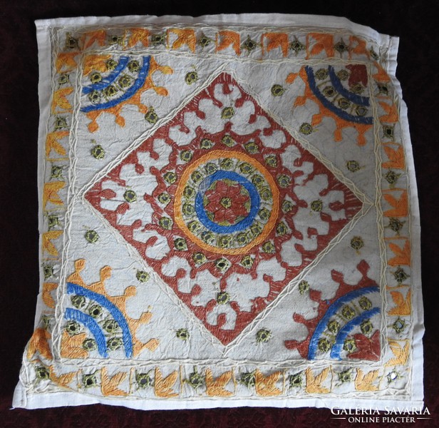 Decorative pillow with oriental glass - pillow