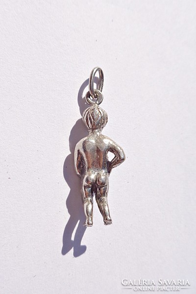Brussels little peeing boy with silver pendant