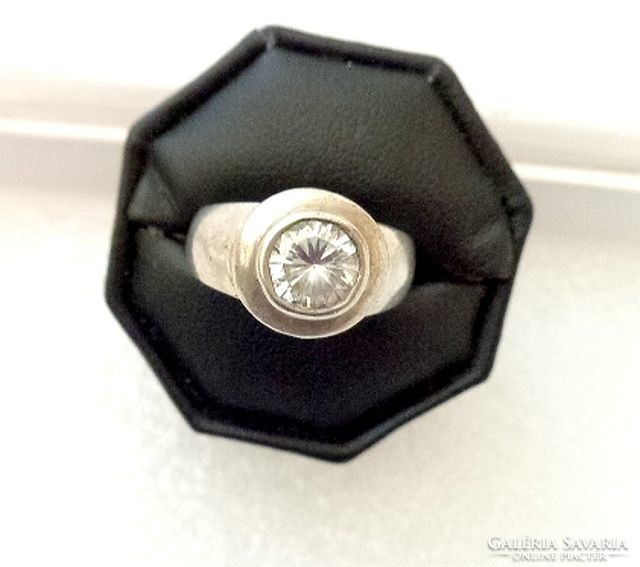 Old buton silver ring with cz stone 7.25