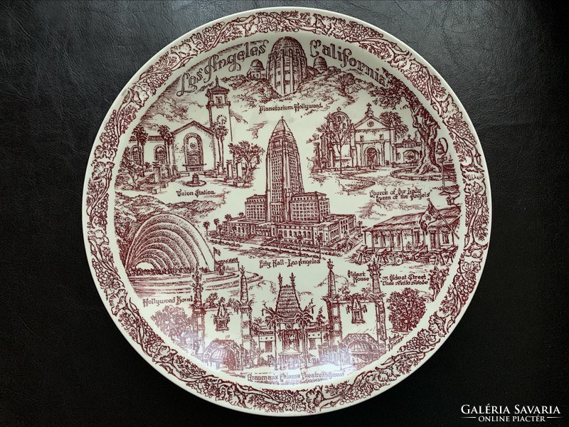 American Vernon Kilns Plate, circa 1940. Los Angeles, California, Hollywood