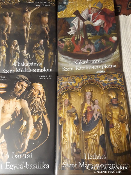 Highland Gothic altarpieces i-xii. Art album