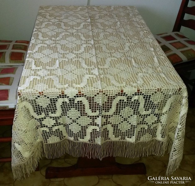 Silk-glossed, butter-colored, mechanical, fringed lace tablecloth, 155/120 + 10 cm fringe