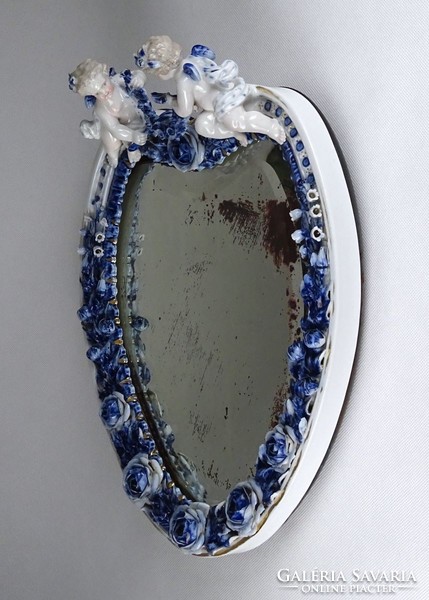 1G827 Antik szív alakú Sitzendorf porcelán keretes puttós tükör ~1850