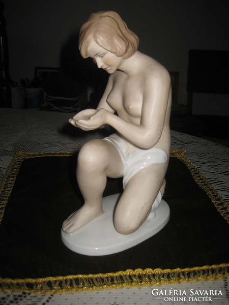 Wallendorf bathing girl, beautiful condition, unrepaired, 23 cm