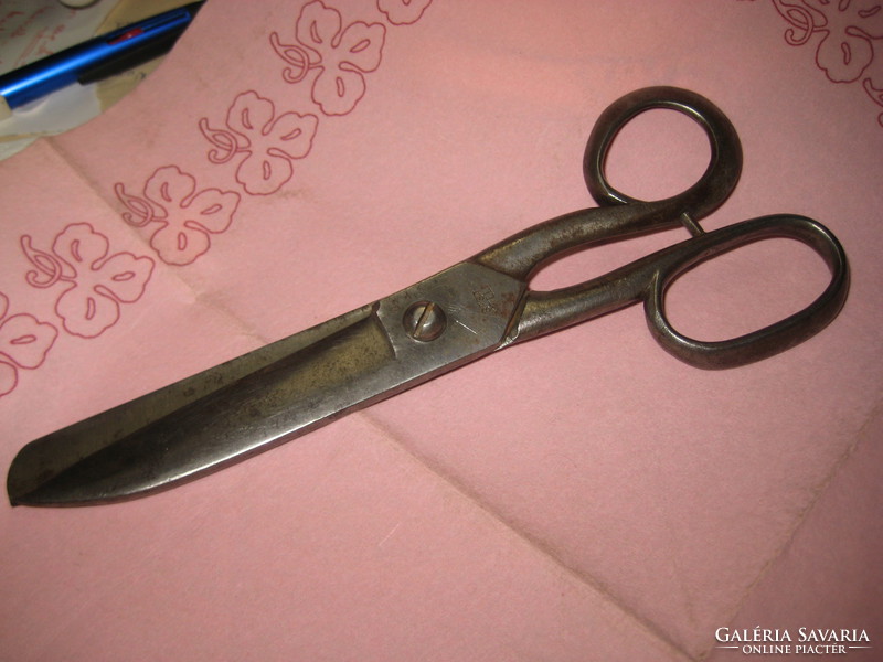 Tailor's scissors. Old 20 cm sharp, marked in good condition