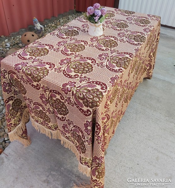 Beautiful large floral tablecloth woven nature tablecloth nostalgia collector village tablecloth