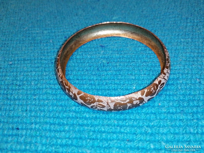 Bracelet with rose pattern(220)