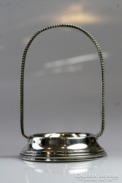 Small object with silver earrings, wedding ring carrier