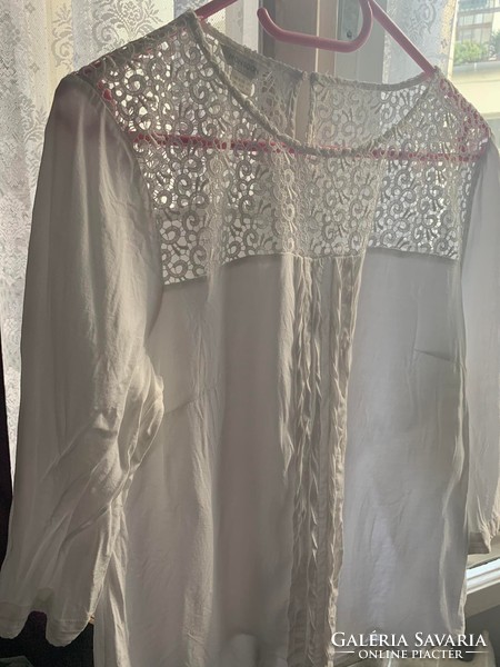 Beautiful monsoon lace blouse 40-42