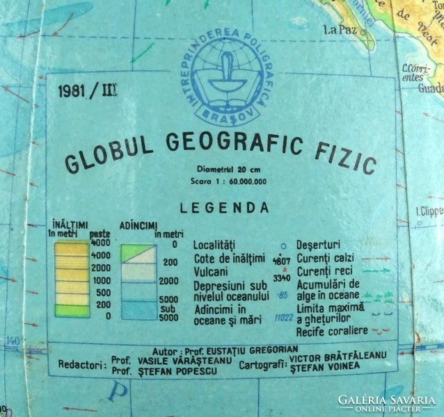 1H641 Régi földrajzi földgömb bakelit talpon 1981