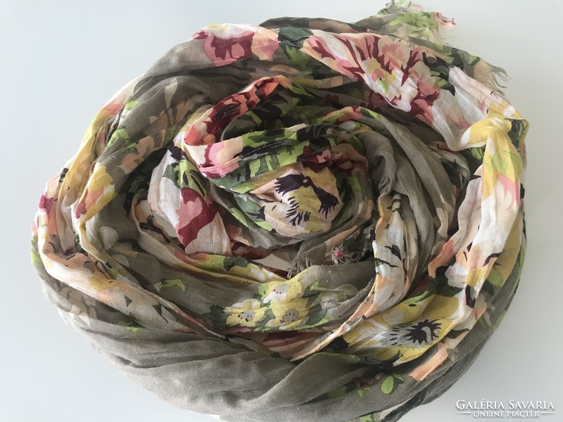 Rózsás sál pamut és viszkóz keverékéből, 180 x 55 cm