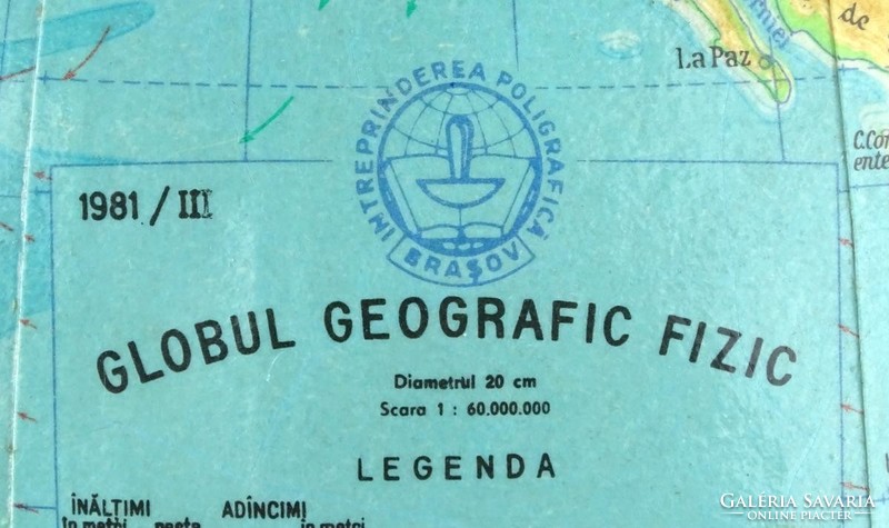 1H641 Régi földrajzi földgömb bakelit talpon 1981