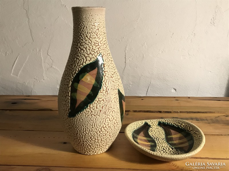 B. Várdeák ildikó retro vase and bowl-flower vase + middle of table