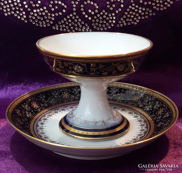 Antik exkluzív porcelán talpas kínáló, csésze tányérral (L2213)