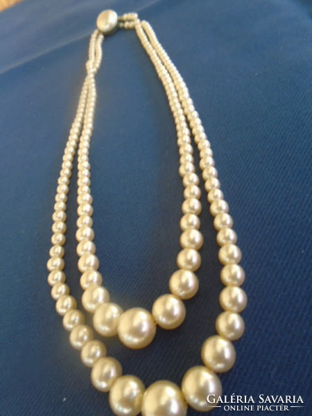 Antique Double-Breasted Pearl Collier from the '50s-60s with Antique Buckle in Brilliant Condition Full Art Deco