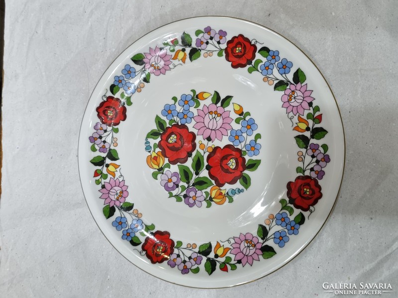 Porcelain wall bowl in Kalocsa