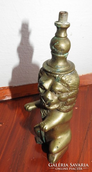 Antique bronze lion luminaire