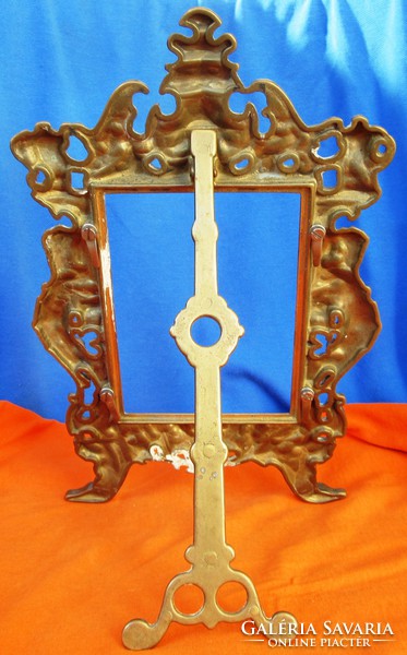 Decorative copper table image holder, photo holder.27.5 cm high 17.5 cm wide, internal size, 13.5x9.7 cm