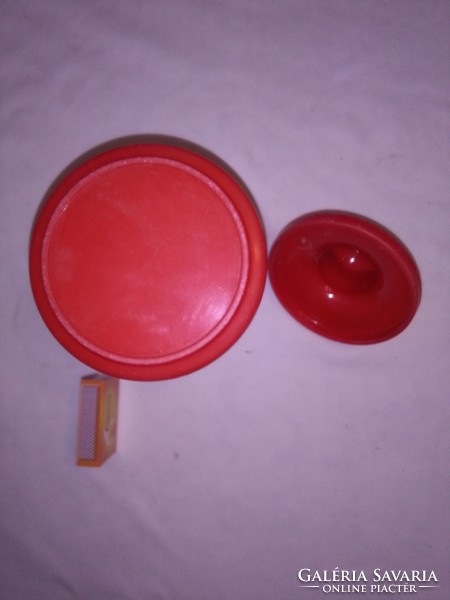Retro plastic spice box with lid
