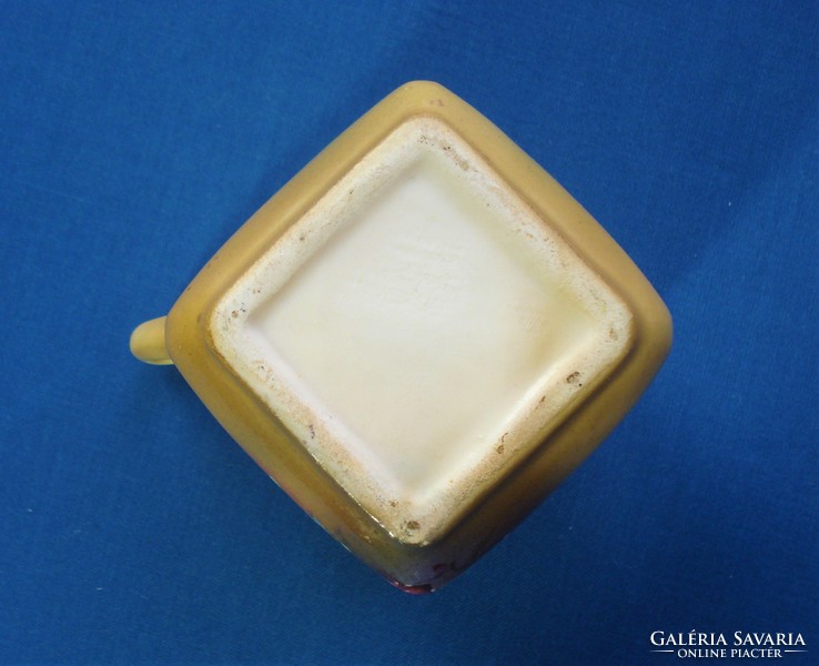 Antik porcelánfajansz teáscsésze és cukortartó fedél (1800-as évek vége)