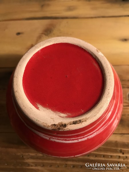 Small red and white vase p-3