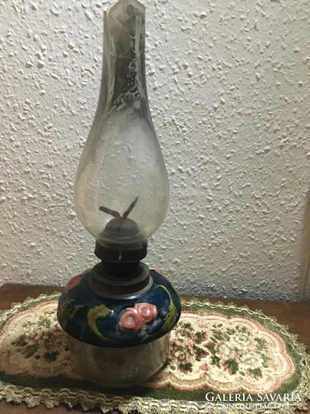 Kerosene lamp