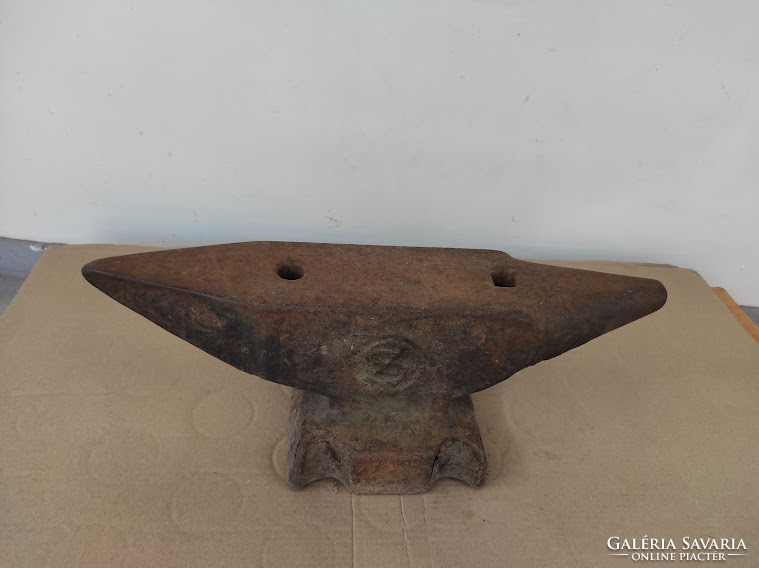 Antique heavy iron anvil 52 kg 5029