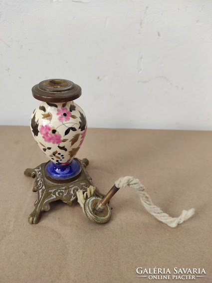 Antik kis porcelán petróleum lámpa réz szerelékkel 5021