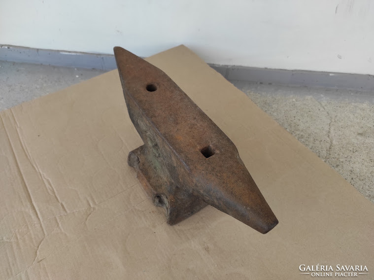 Antique heavy iron anvil 52 kg 5029