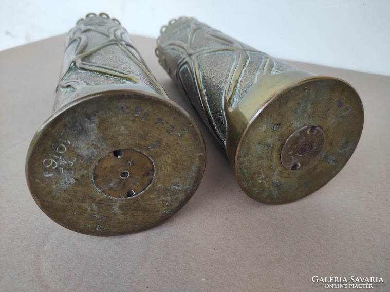 Antik I. világháború katona emlék lövegváza löveg váza 2 db írisz virág 5066