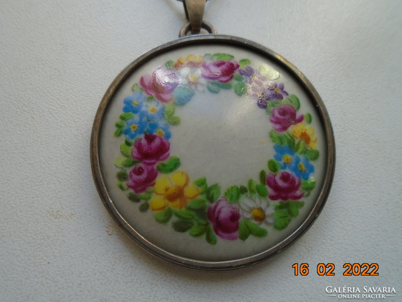 800 Antique silver in a marked socket with a hand-painted rose large pendant chain