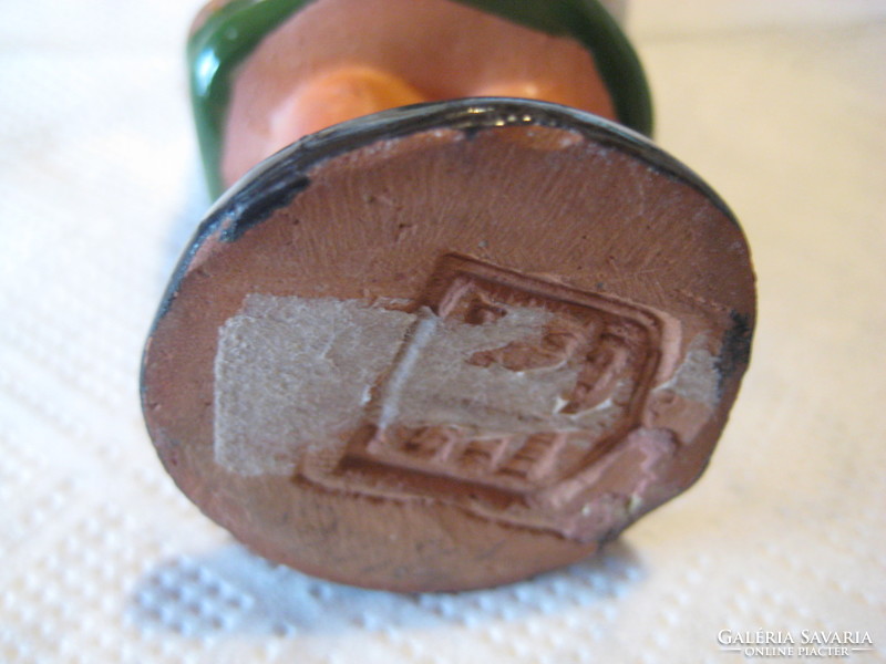 Régi  , Szécsi kerámia  párocska ,  jelzett  , régi eredeti  etikettel ,  11 cm