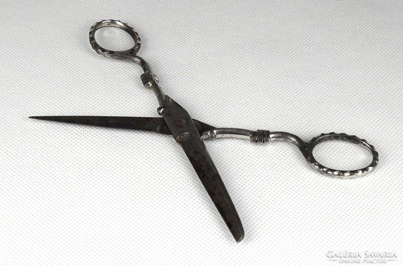 1H578 beautiful antique bow scissors 15.5 Cm