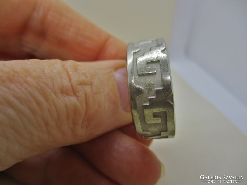 Silver hoop ring with beautiful pattern