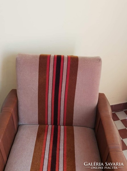 Gyönyörű békebeli Retro fotel  fotelok nosztalgia darab , egyben eladók bútor mid century.